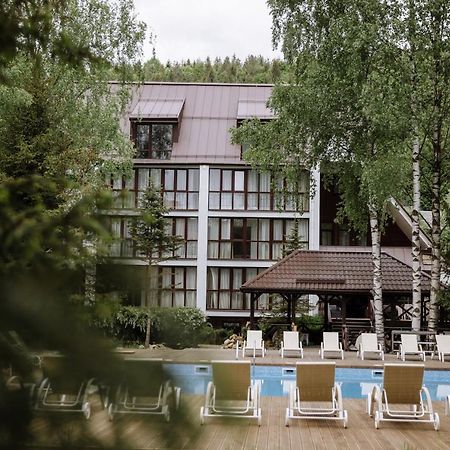 Yaremche Club Hotel ภายนอก รูปภาพ