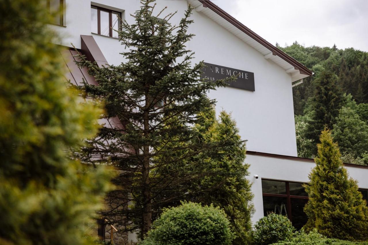 Yaremche Club Hotel ภายนอก รูปภาพ