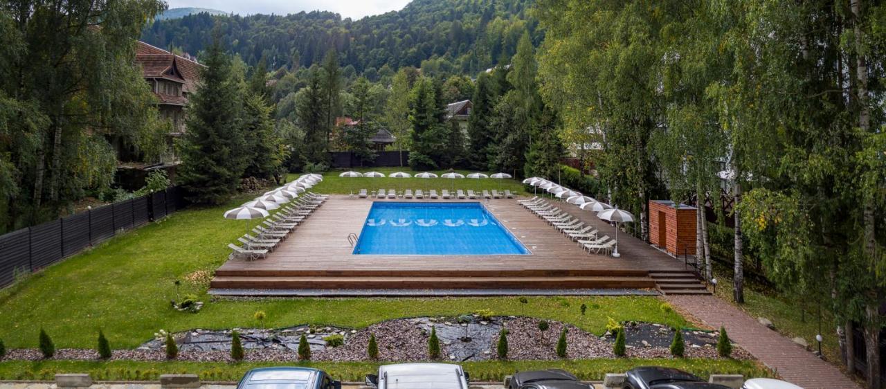 Yaremche Club Hotel ภายนอก รูปภาพ