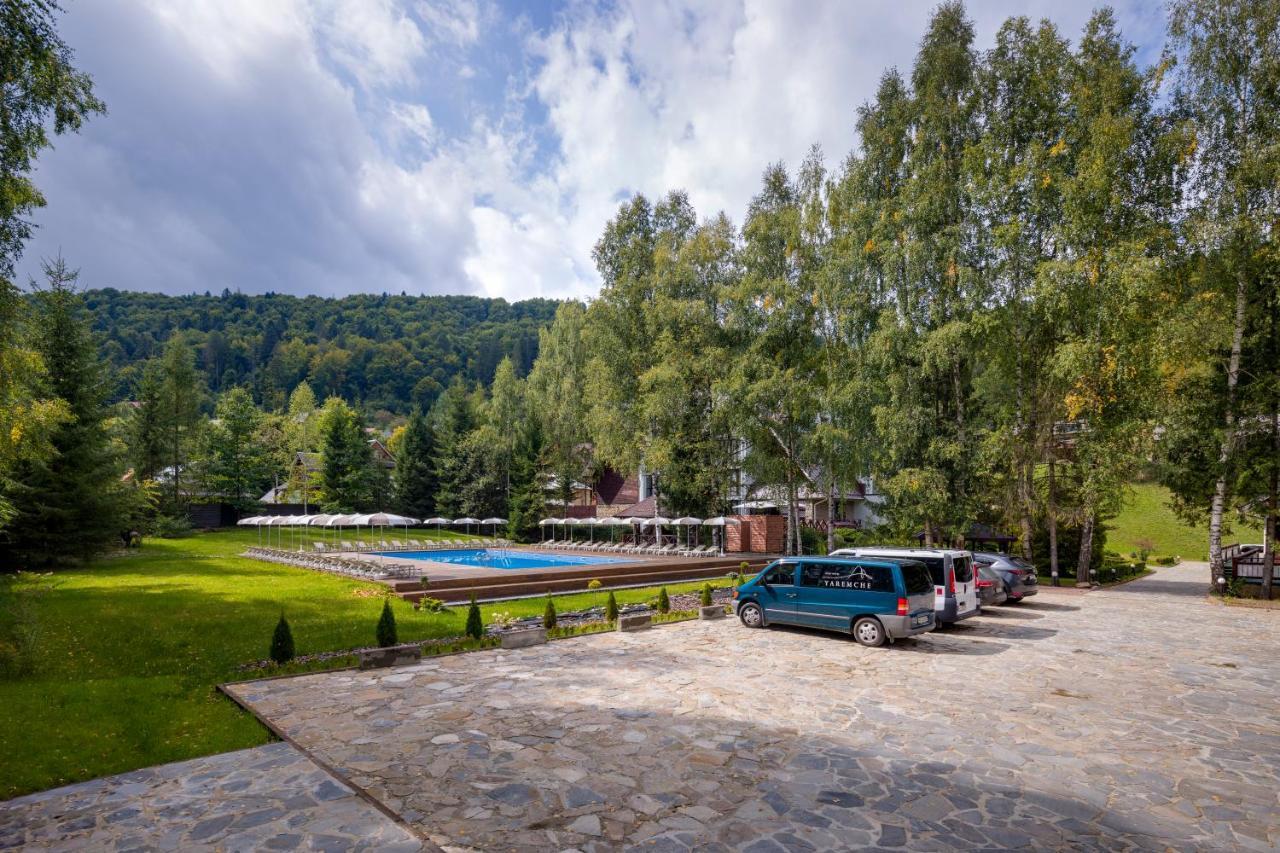 Yaremche Club Hotel ภายนอก รูปภาพ