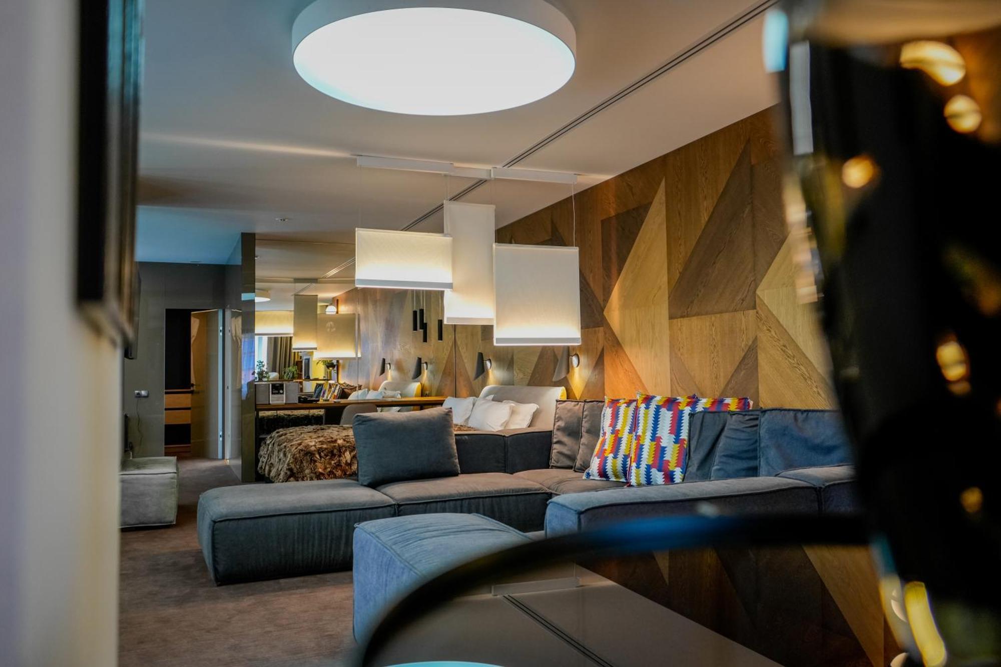 Yaremche Club Hotel ภายนอก รูปภาพ