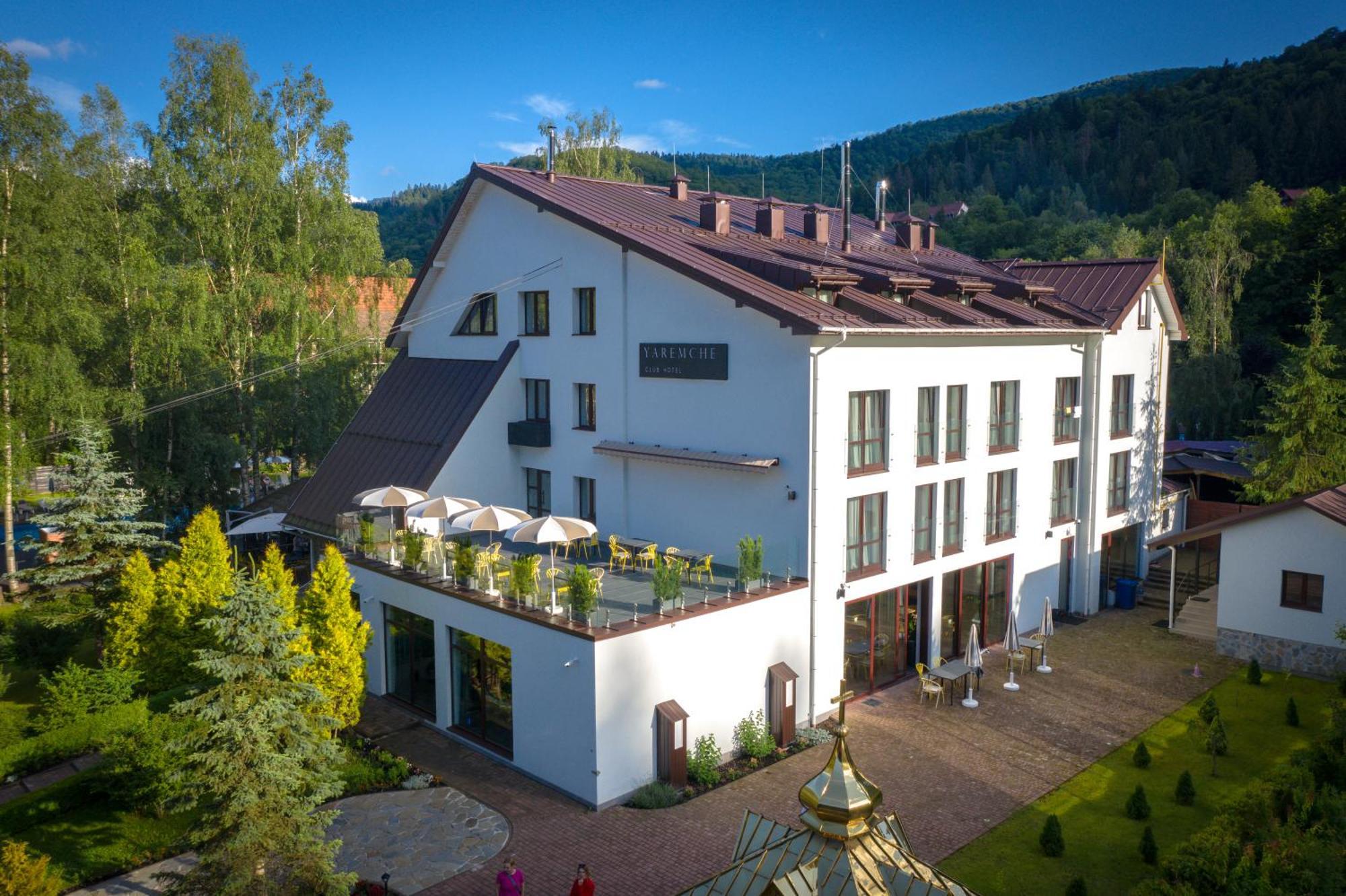 Yaremche Club Hotel ภายนอก รูปภาพ
